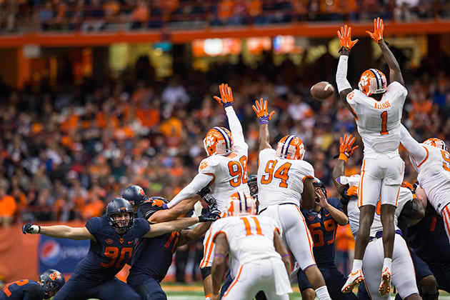 jayron-kearse-clemson-jumping-inline.jpg